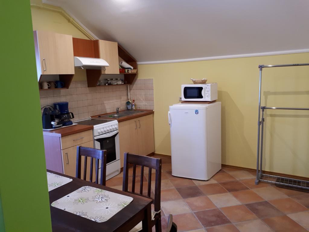 Rozmaring Apartmanok Gyula Eksteriør bilde