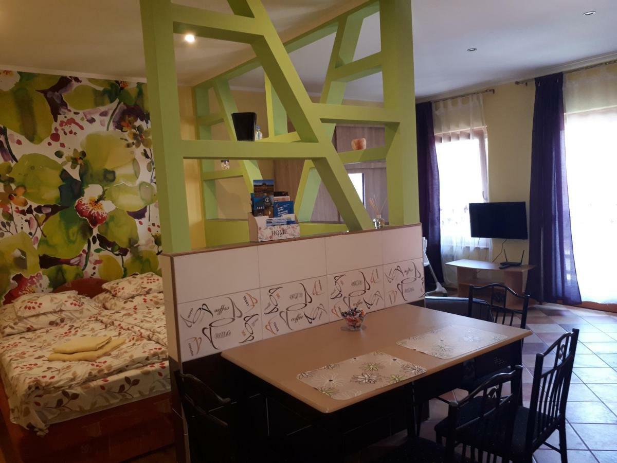 Rozmaring Apartmanok Gyula Eksteriør bilde